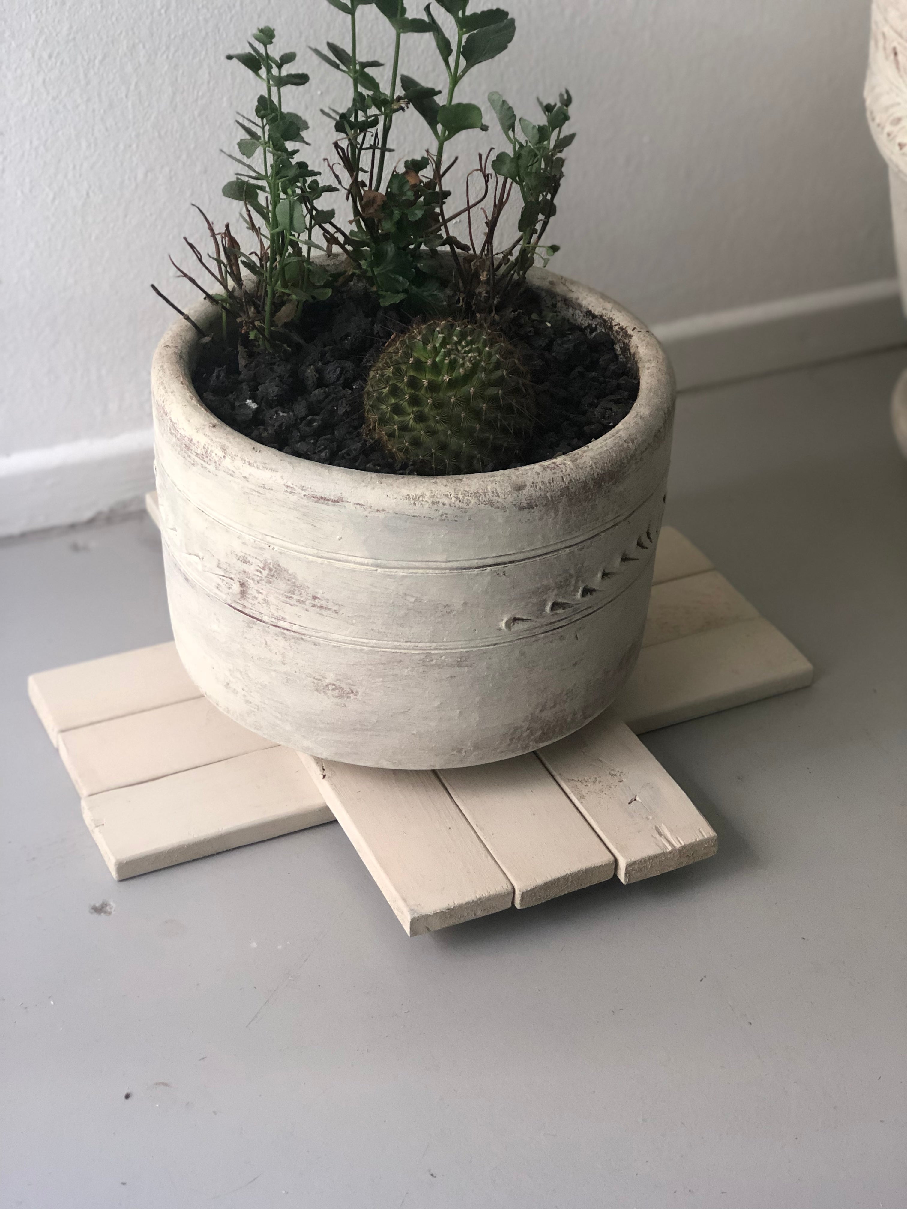 Duo Asto Centerpiece